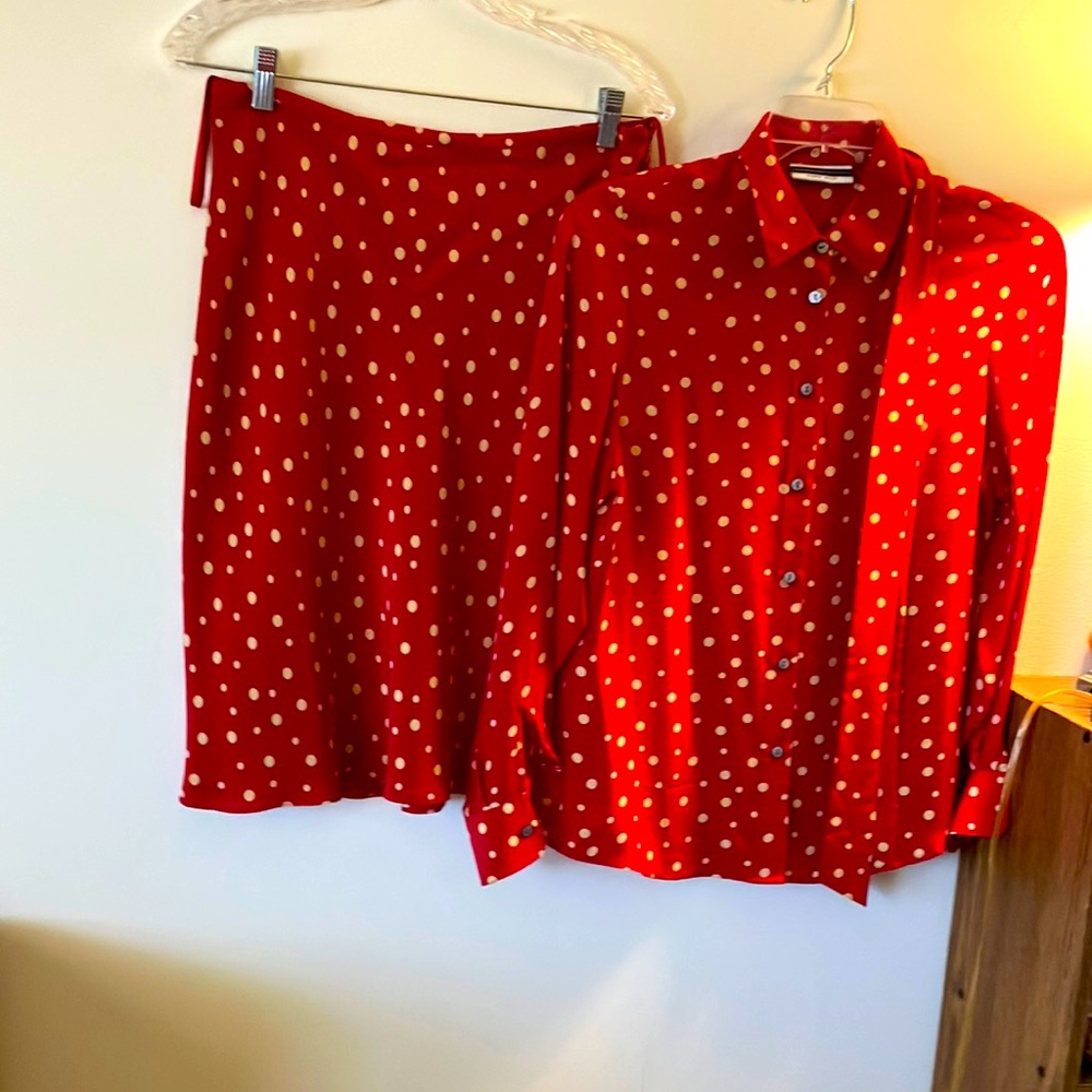 Women Skirt and Blouse Set Pure Silk Amanda Smith Color Red/Tan Size 12Petite
